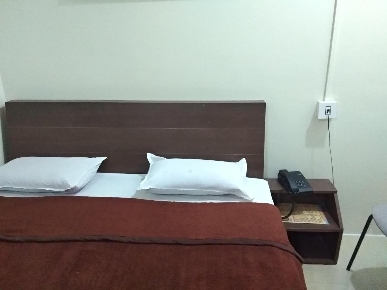 טירופאטי Sai Tirumala Residency מראה חיצוני תמונה