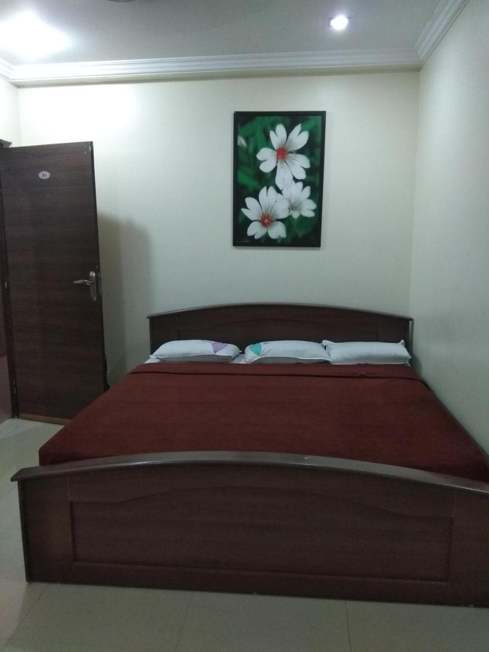 טירופאטי Sai Tirumala Residency מראה חיצוני תמונה