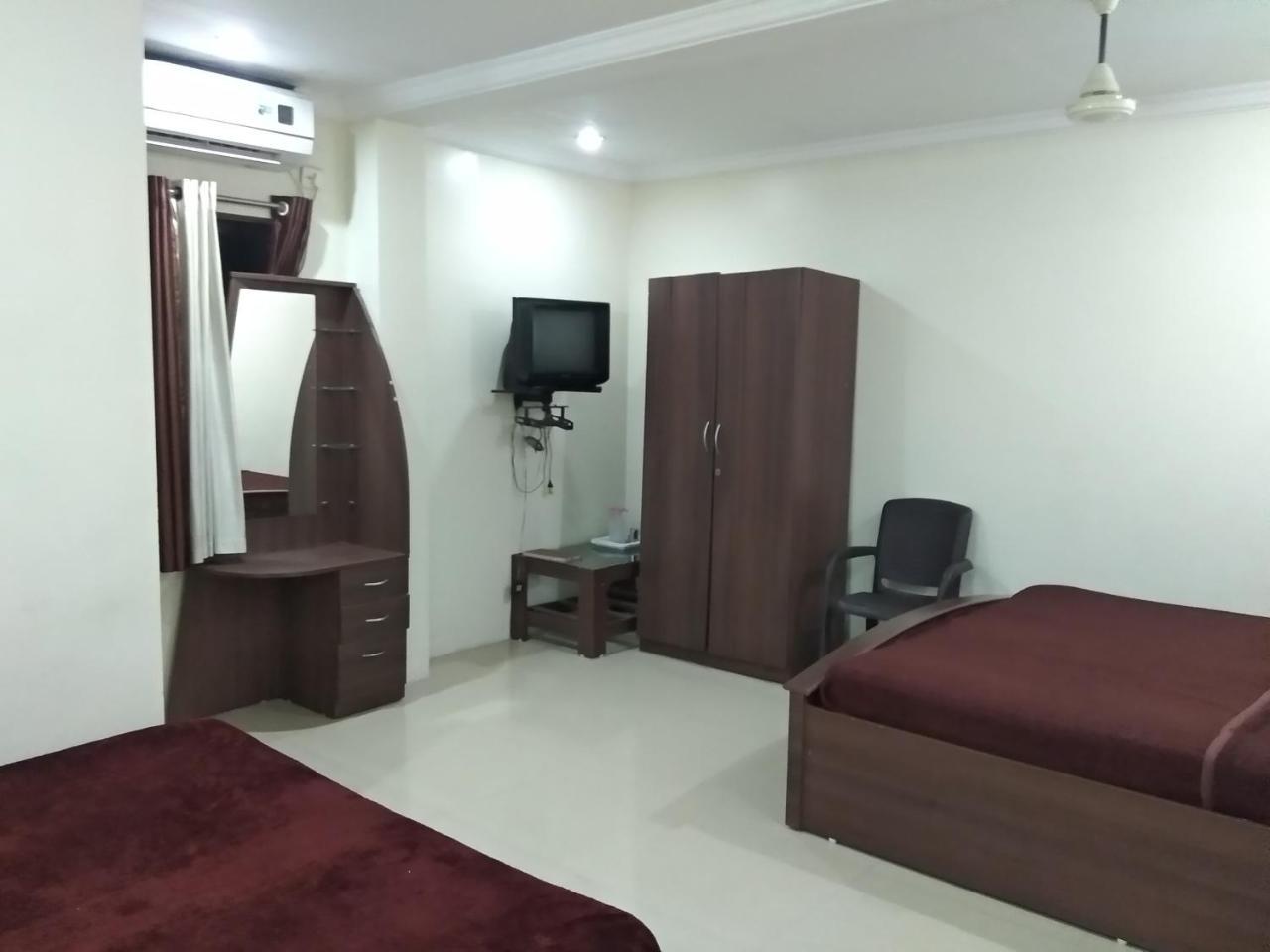 טירופאטי Sai Tirumala Residency מראה חיצוני תמונה