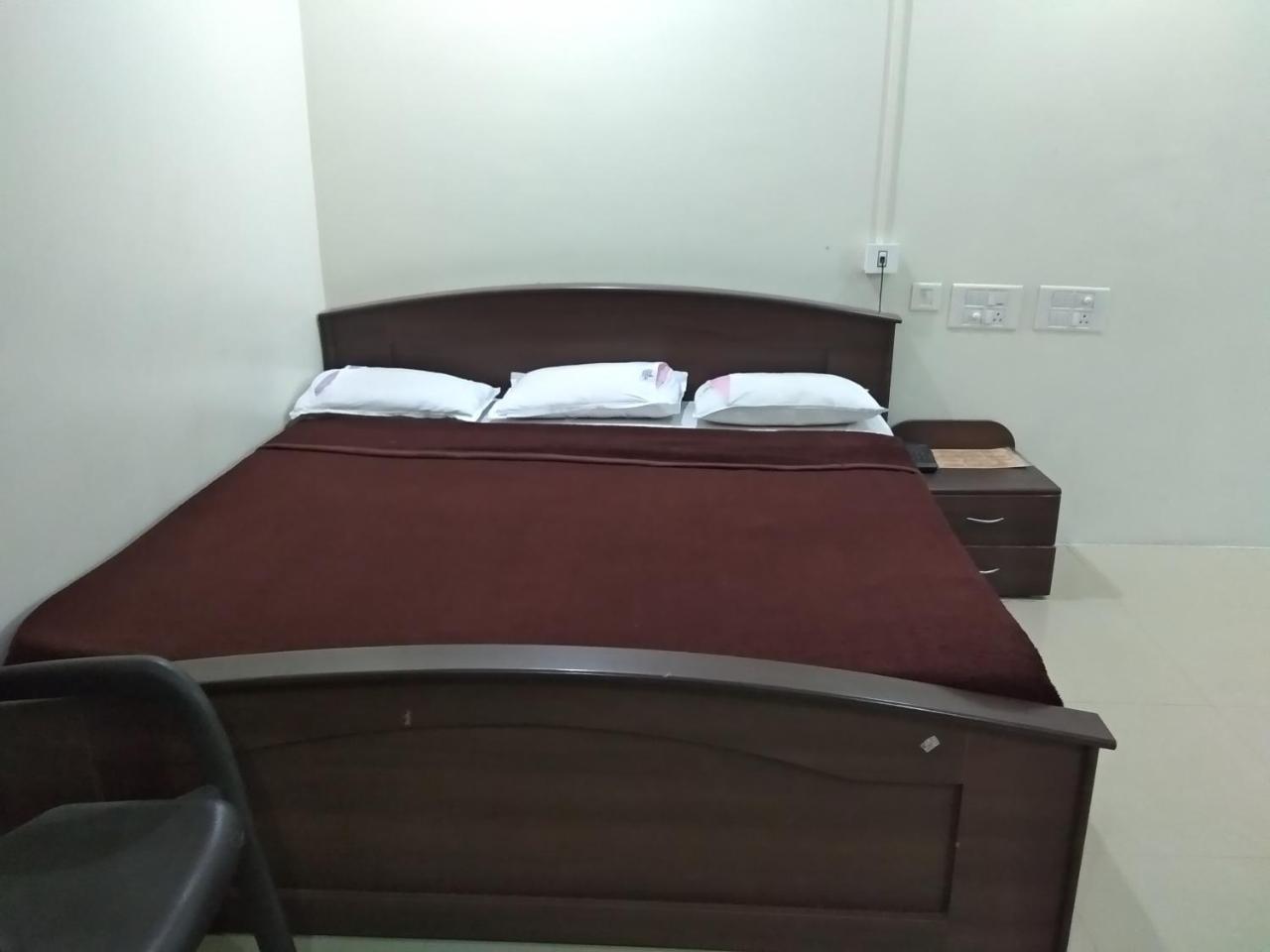 טירופאטי Sai Tirumala Residency מראה חיצוני תמונה